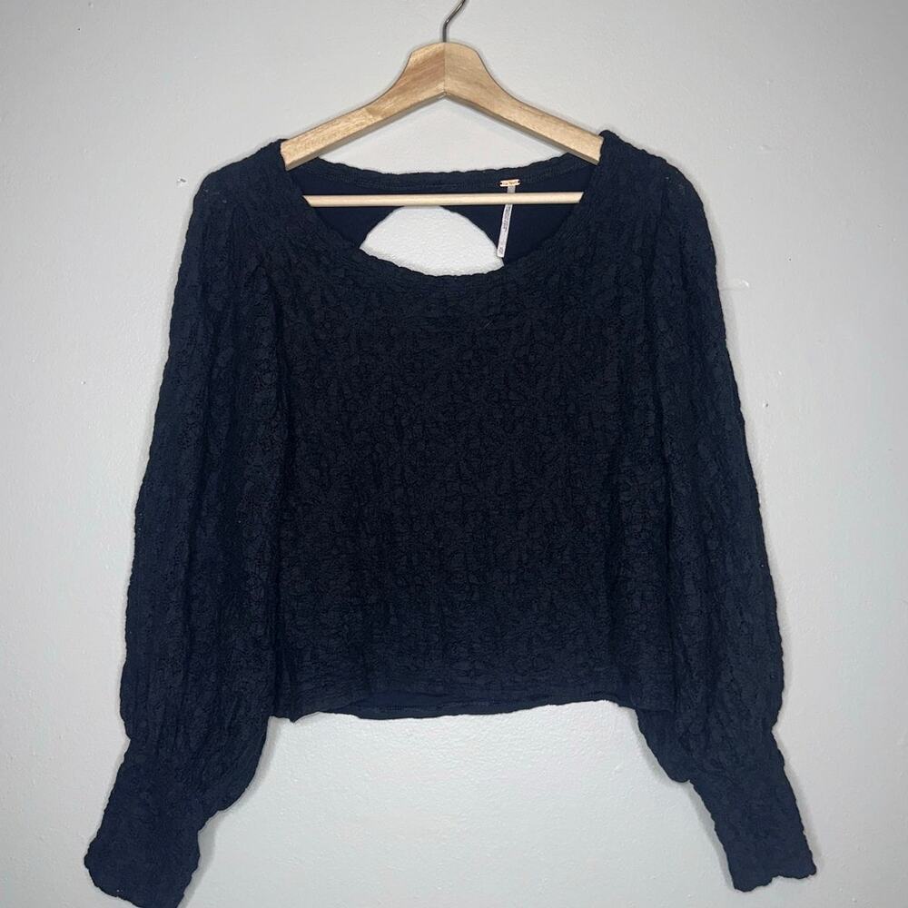 GUC Free People Black Textured Puff-Sleeve Blouse - Picture 2 of 7